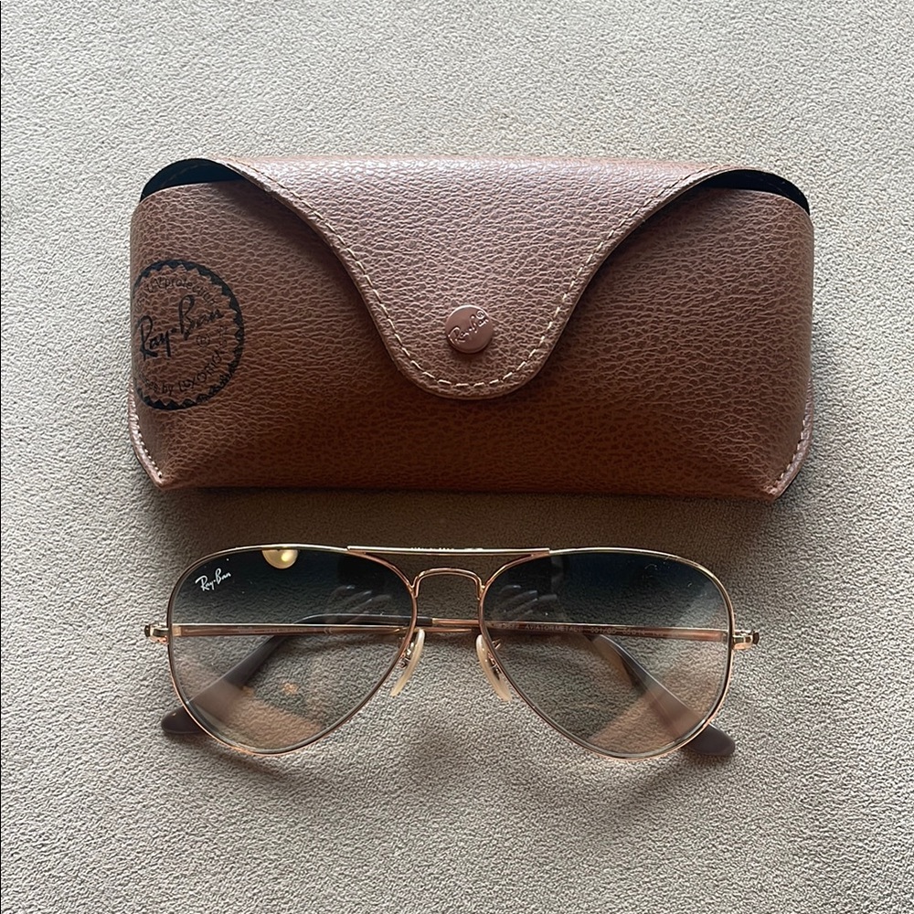 Ray-Ban Gold Aviator Glasses